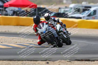 media/Apr-10-2022-SoCal Trackdays (Sun) [[f104b12566]]/Turn 2 (1135am)/